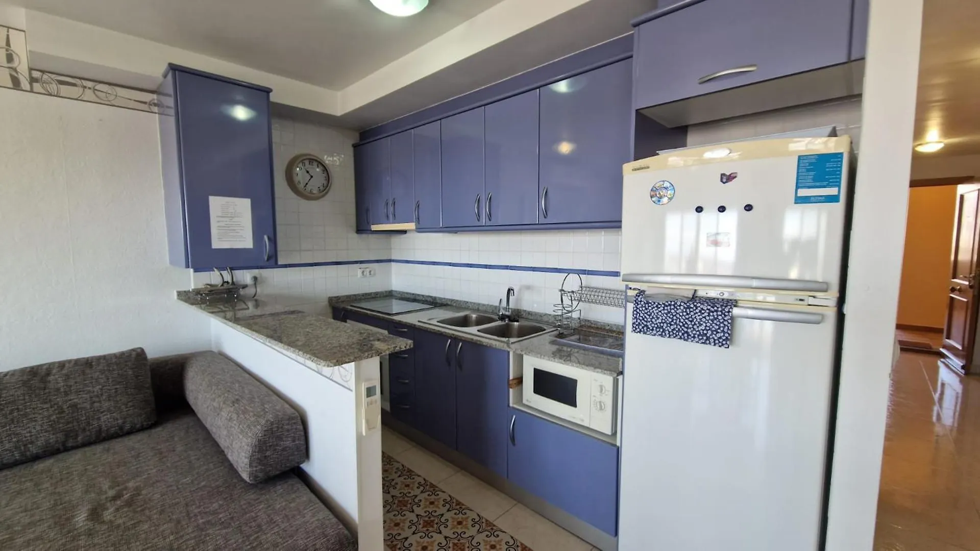 Cap Mestral Con Piscina Y Aire Acondicionando ロザス